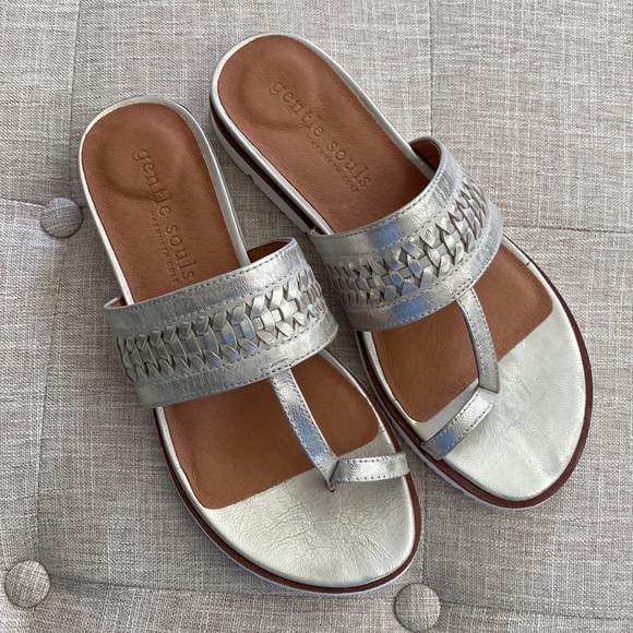 NEW Gentle Souls Lavern Lite Thong Sandal - Picture 2 of 8